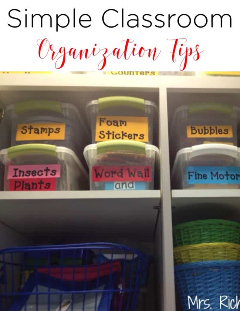 These classroom organization tips are from a teacher who has moved her classroom countless times! I love how she organizes everything!