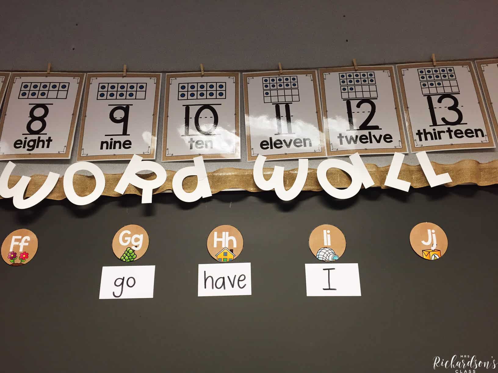 This first grade burlap word wall is simple, easy on the eye, and really pops! 