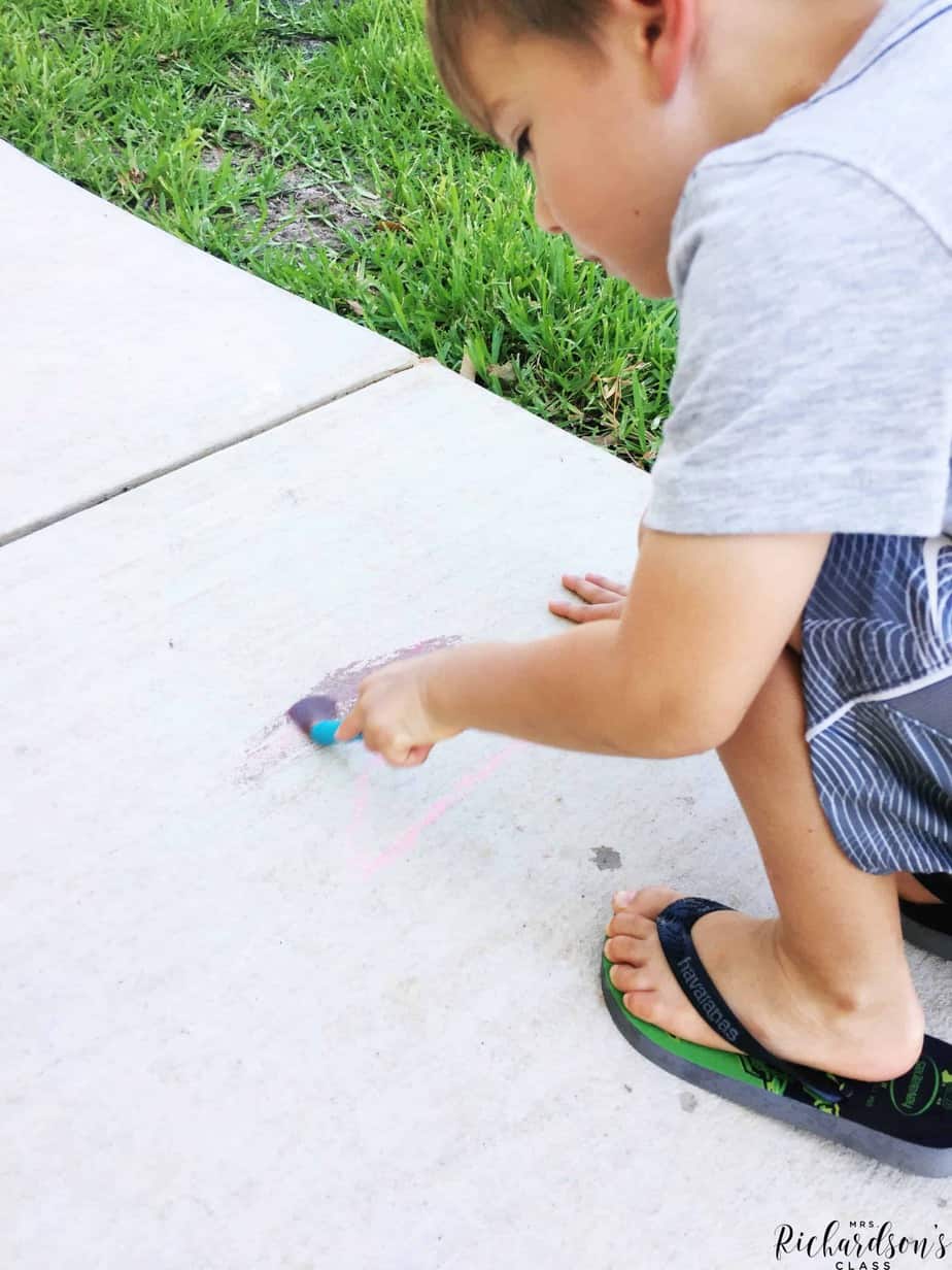 These hands-on alphabet activities are sure to make your summer fun and filled with learning! They are easy to do, supplies are affordable, and your little learners will have a blast!